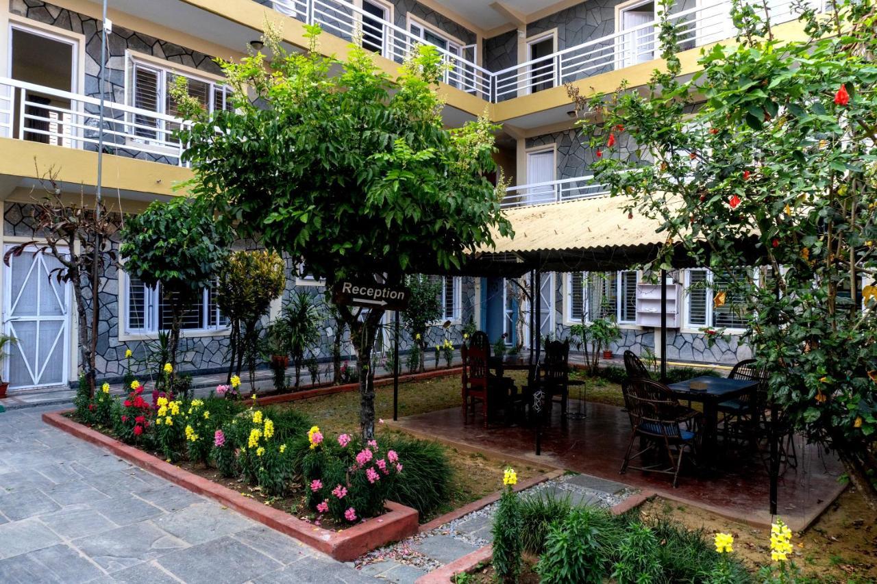 Hotel Homeland&Restaurant Pokhara Exterior foto